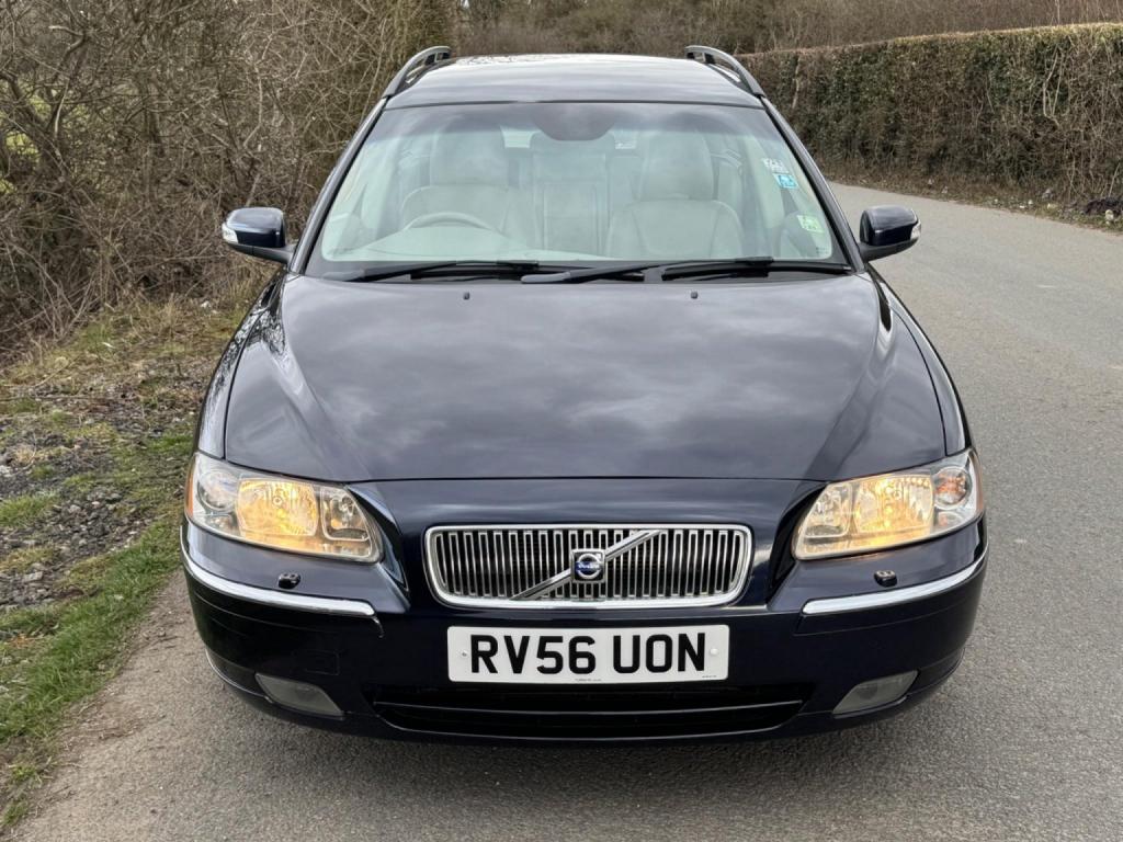 VOLVO V70