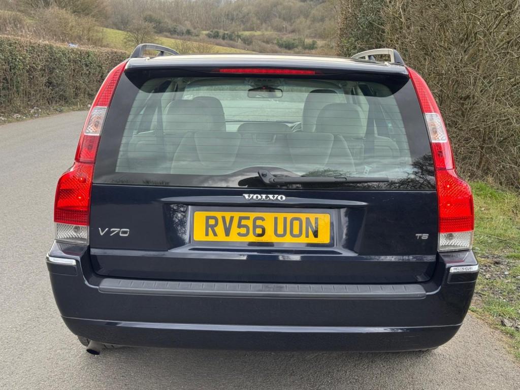 VOLVO V70