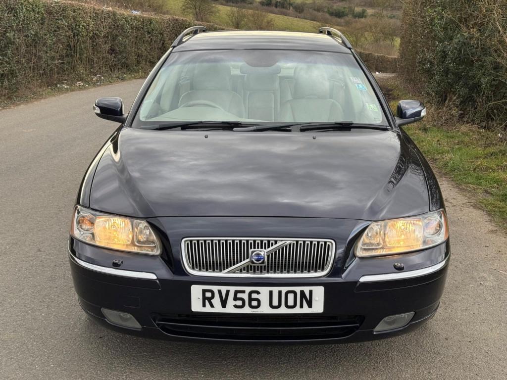 VOLVO V70