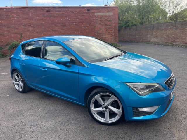 SEAT LEON