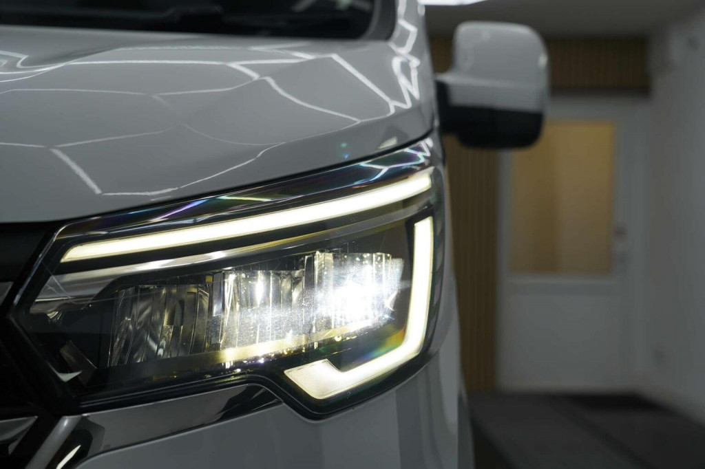 RENAULT TRAFIC E-TECH