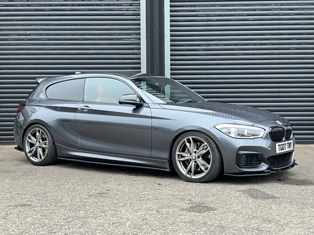 BMW 1 SERIES