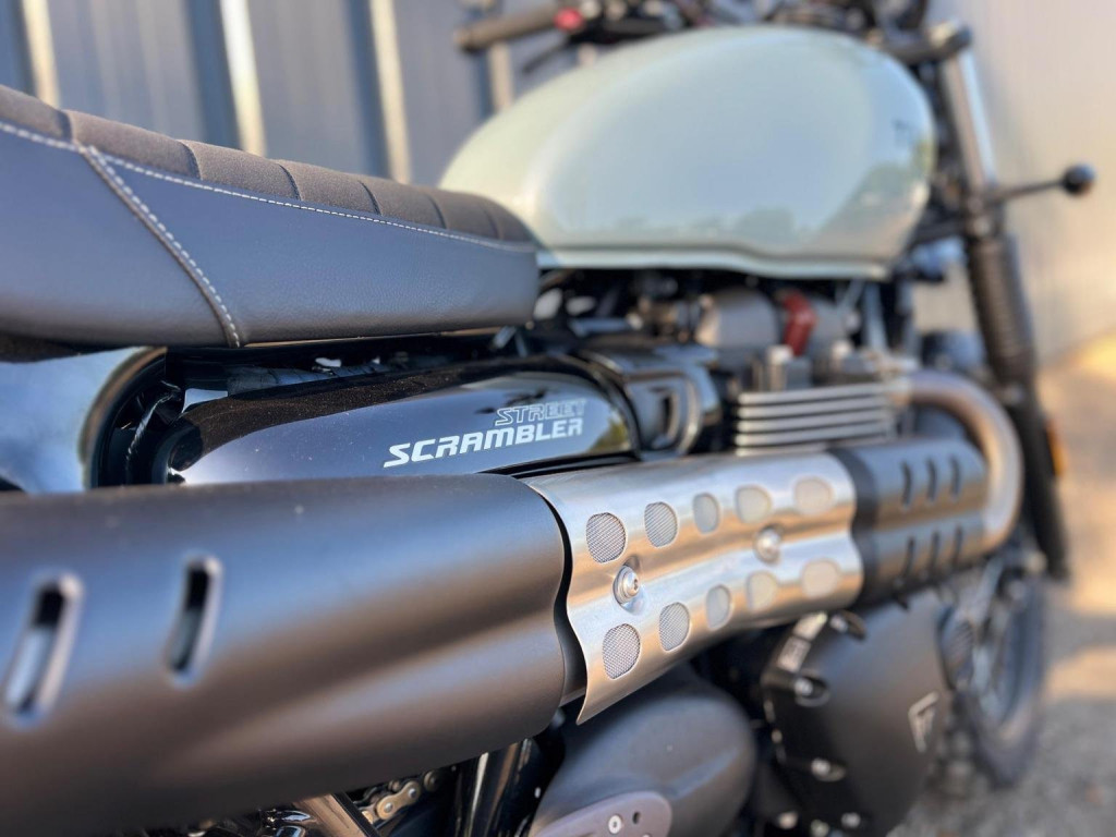 TRIUMPH Street Scrambler