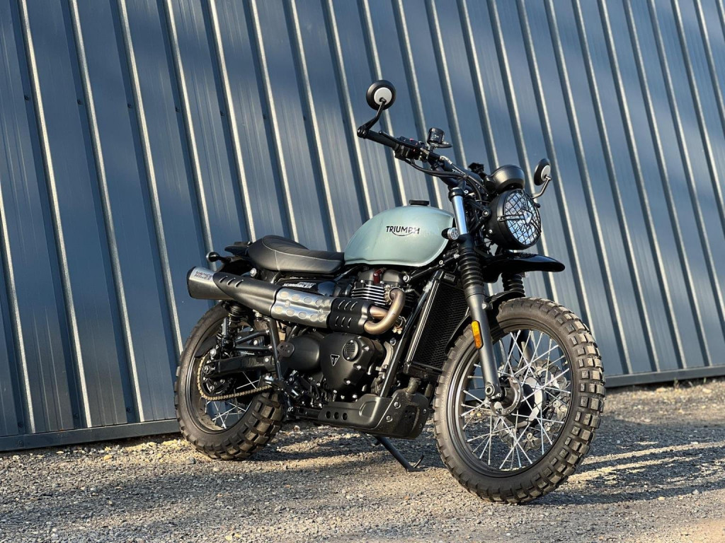 TRIUMPH Street Scrambler
