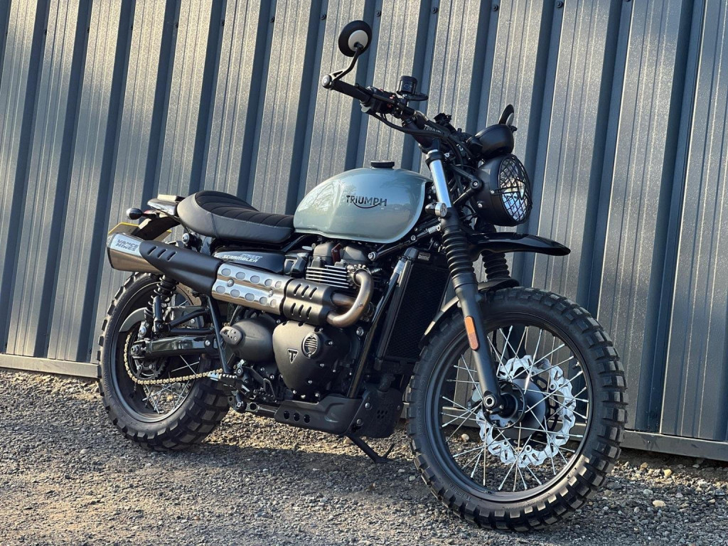 TRIUMPH Street Scrambler