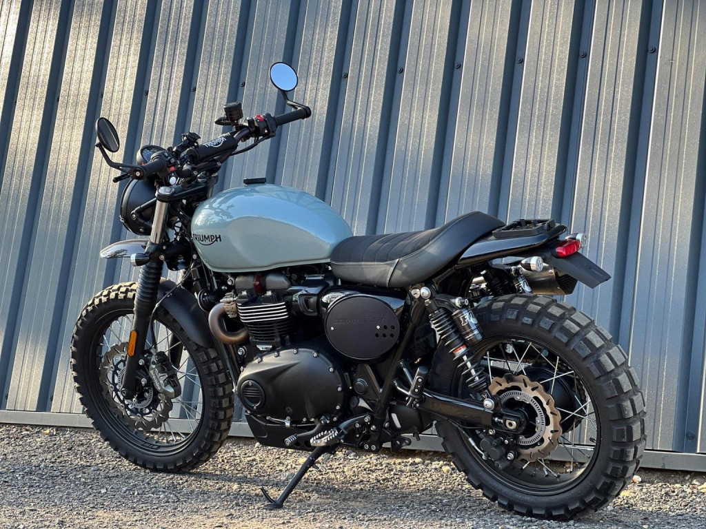 TRIUMPH Street Scrambler