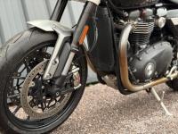 TRIUMPH SPEED TWIN