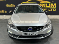 VOLVO V60 CROSS COUNTRY