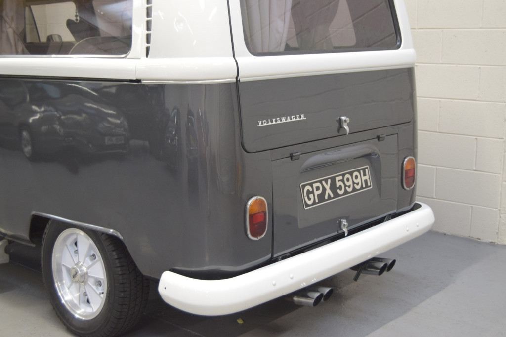 VOLKSWAGEN T2