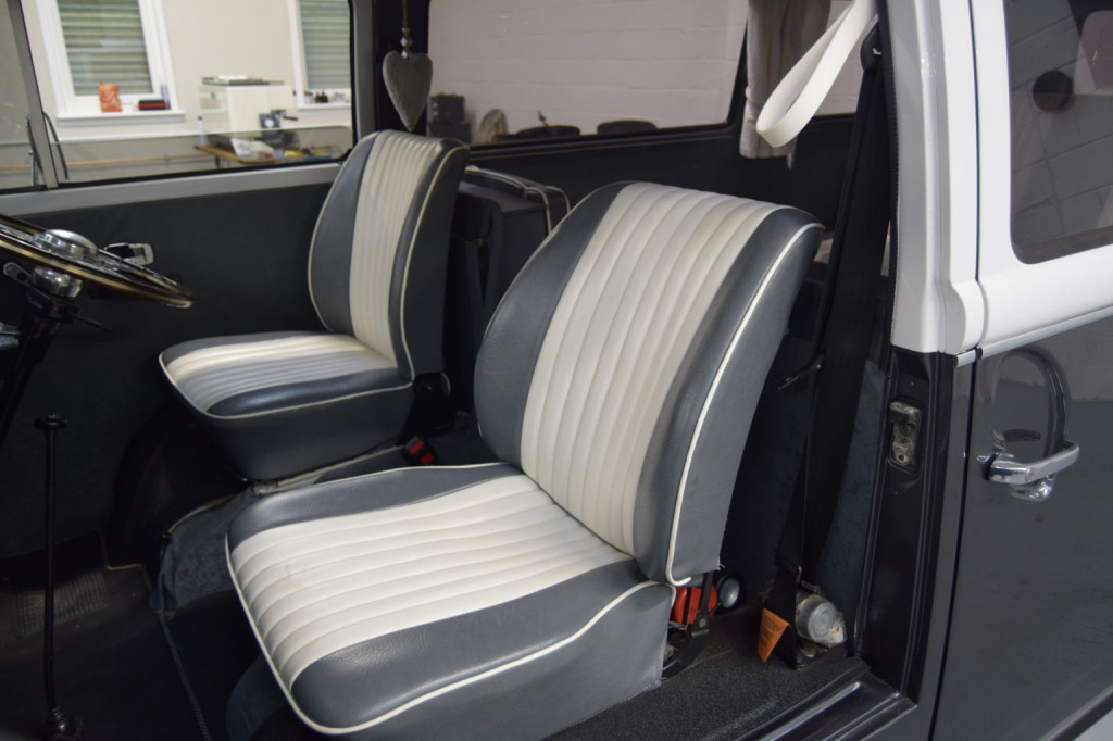 VOLKSWAGEN T2