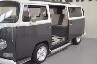 VOLKSWAGEN T2