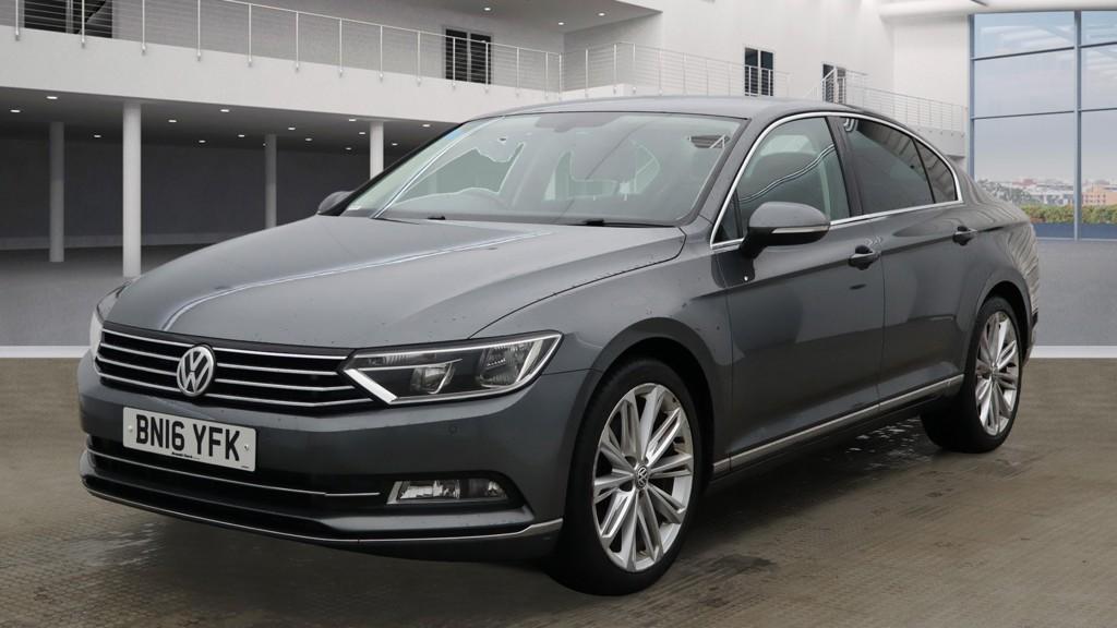VOLKSWAGEN PASSAT
