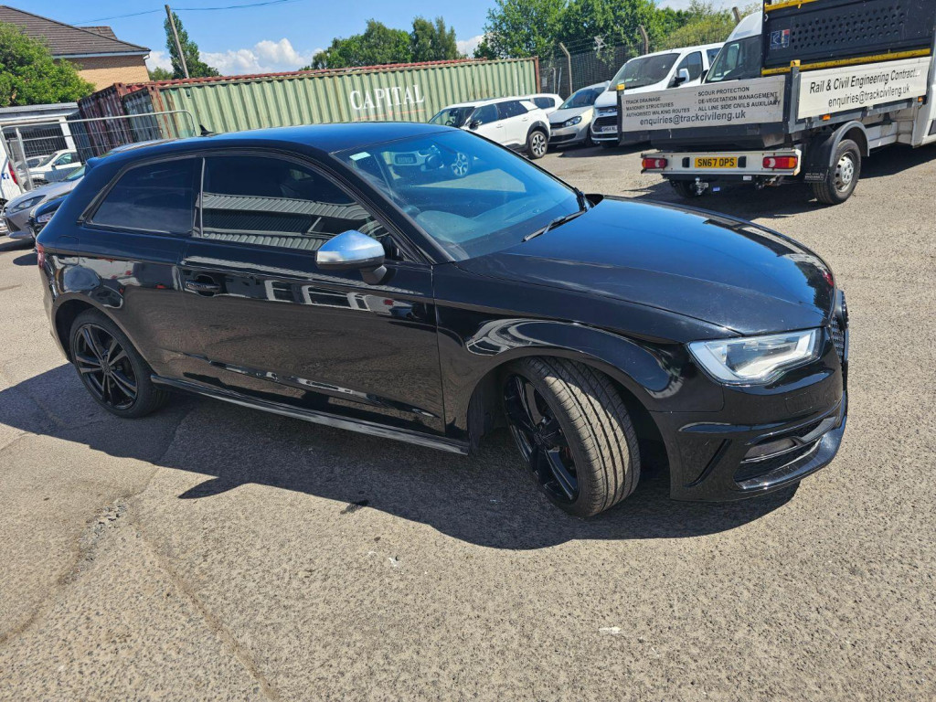 AUDI A3 2.0 TDI S line