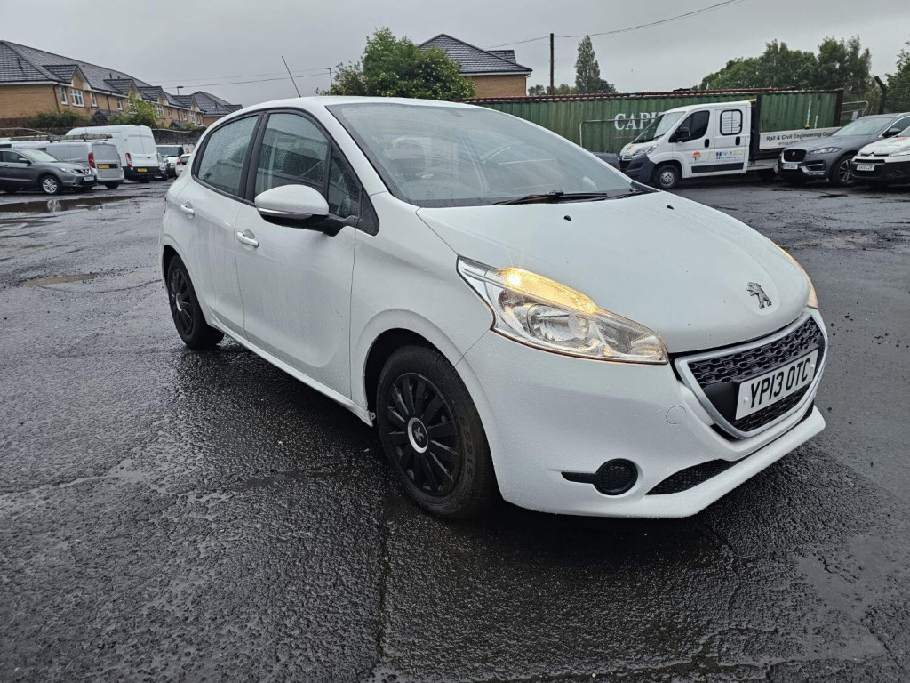 PEUGEOT 208 1.4 e-HDi Access+