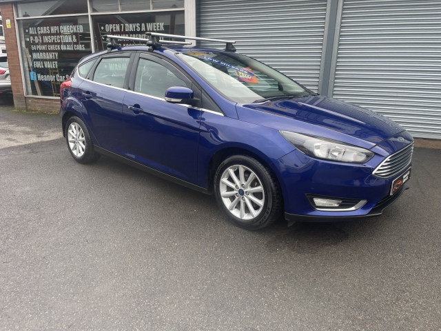 FORD FOCUS 1.0 T EcoBoost Titanium