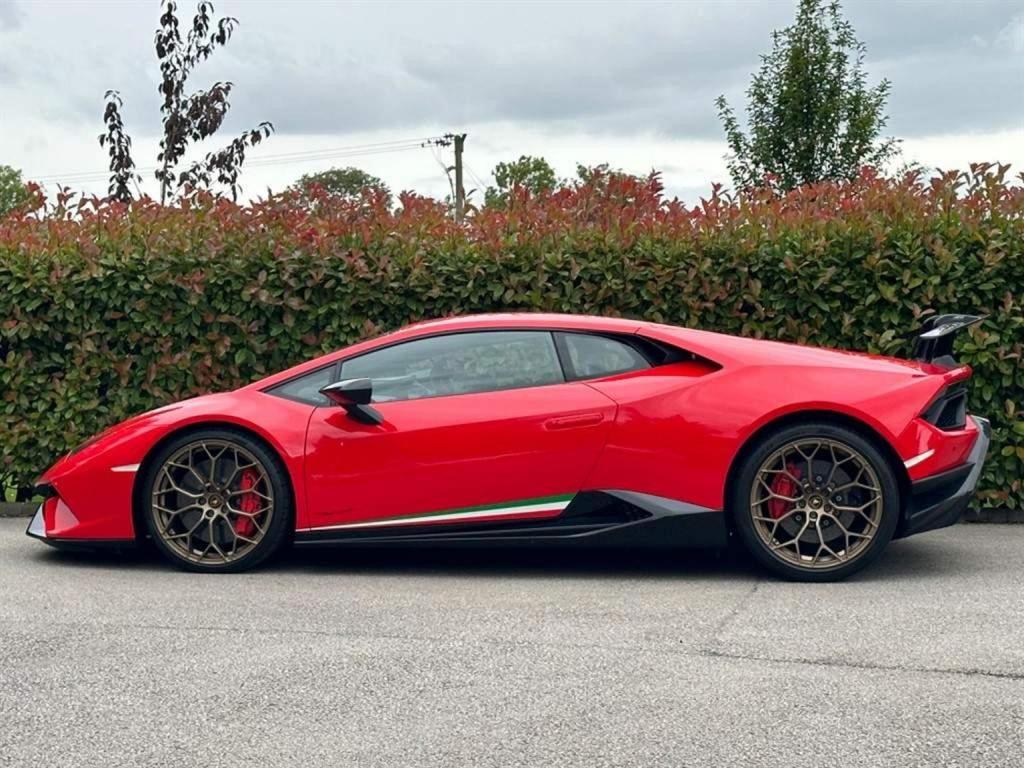 LAMBORGHINI HURACAN