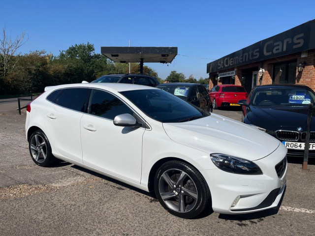 VOLVO V40