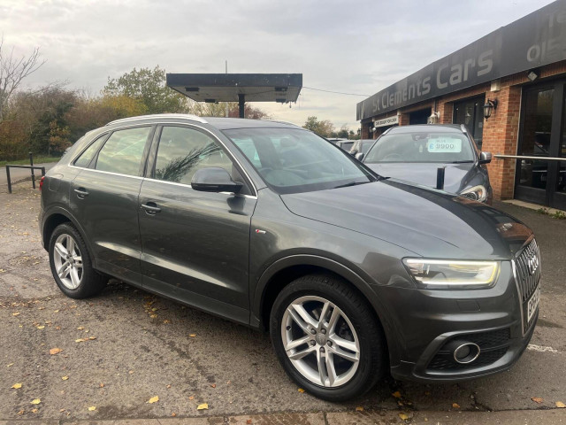 AUDI Q3