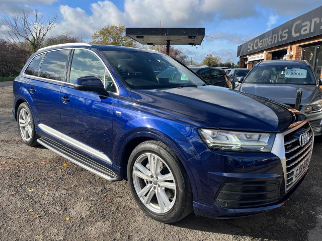 AUDI Q7