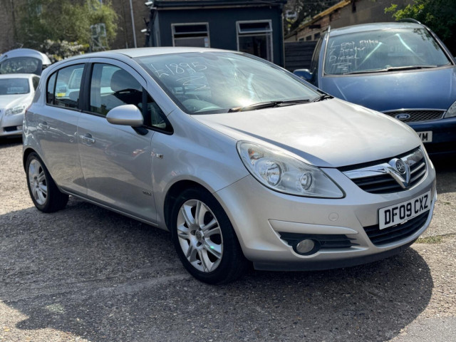VAUXHALL CORSA 1.4 i 16v Design