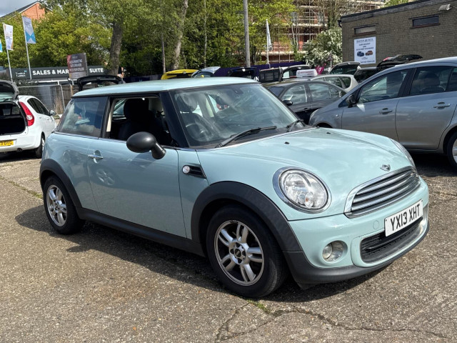 MINI HATCH 1.6 One Hatch