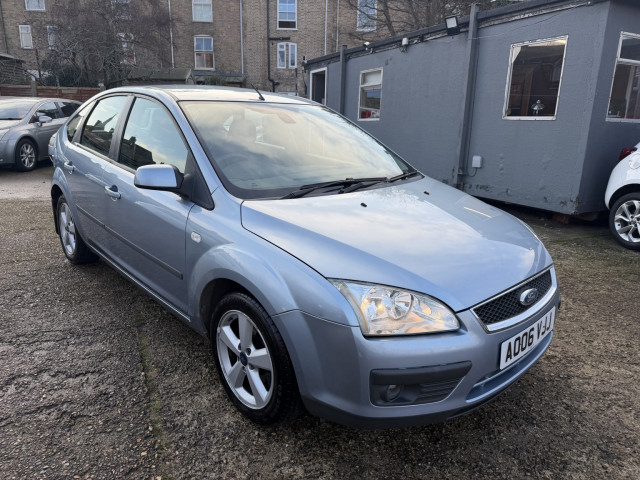 FORD FOCUS 2.0 Ghia