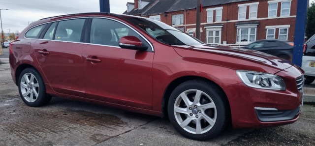 VOLVO V60 1.6 T3 SE