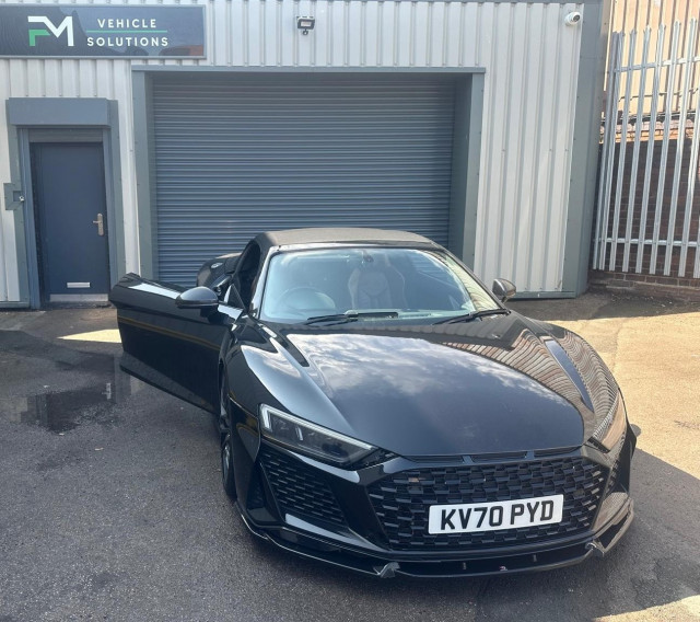 AUDI R8 5.2 FSI V10