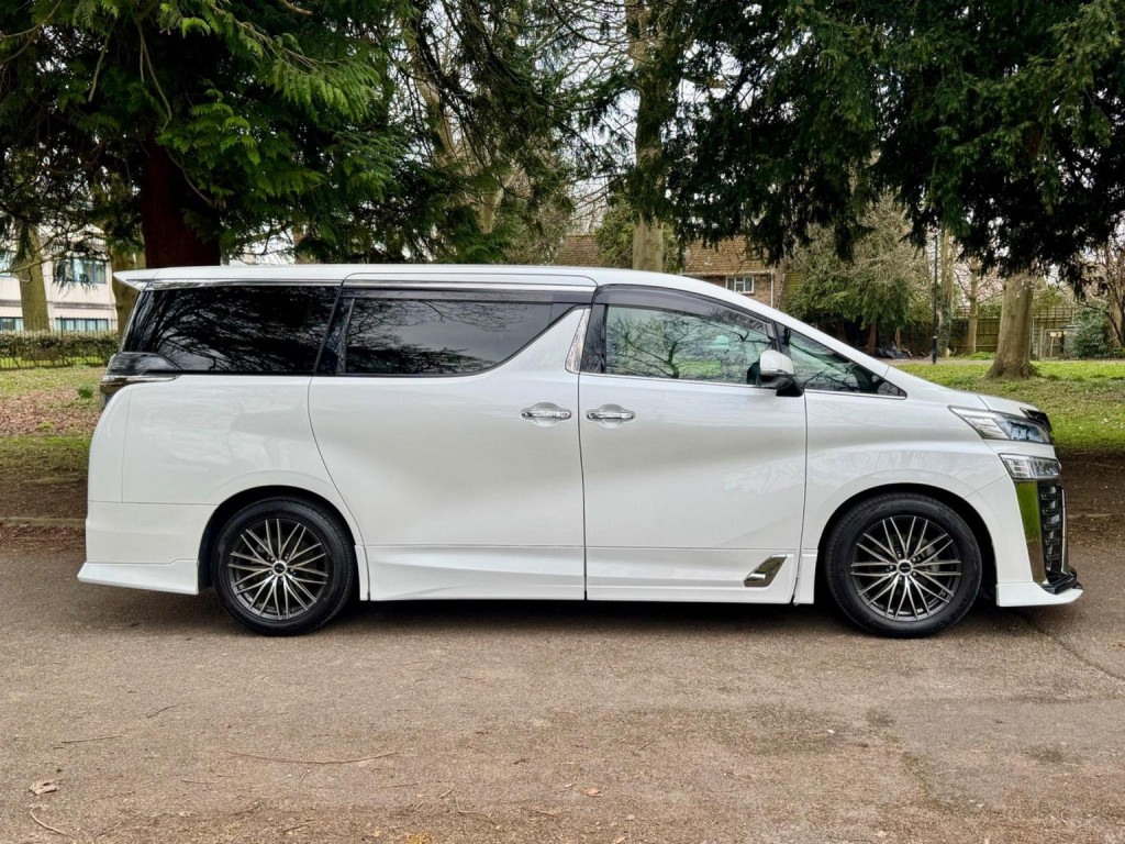 TOYOTA VELLFIRE