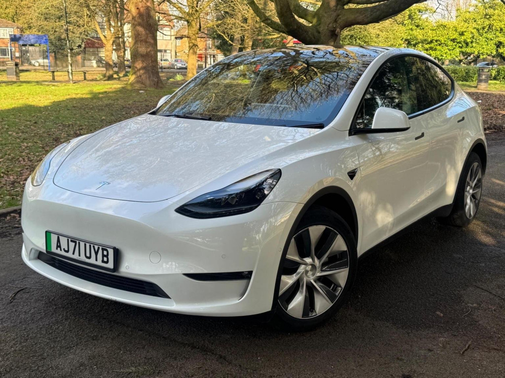 TESLA MODEL Y