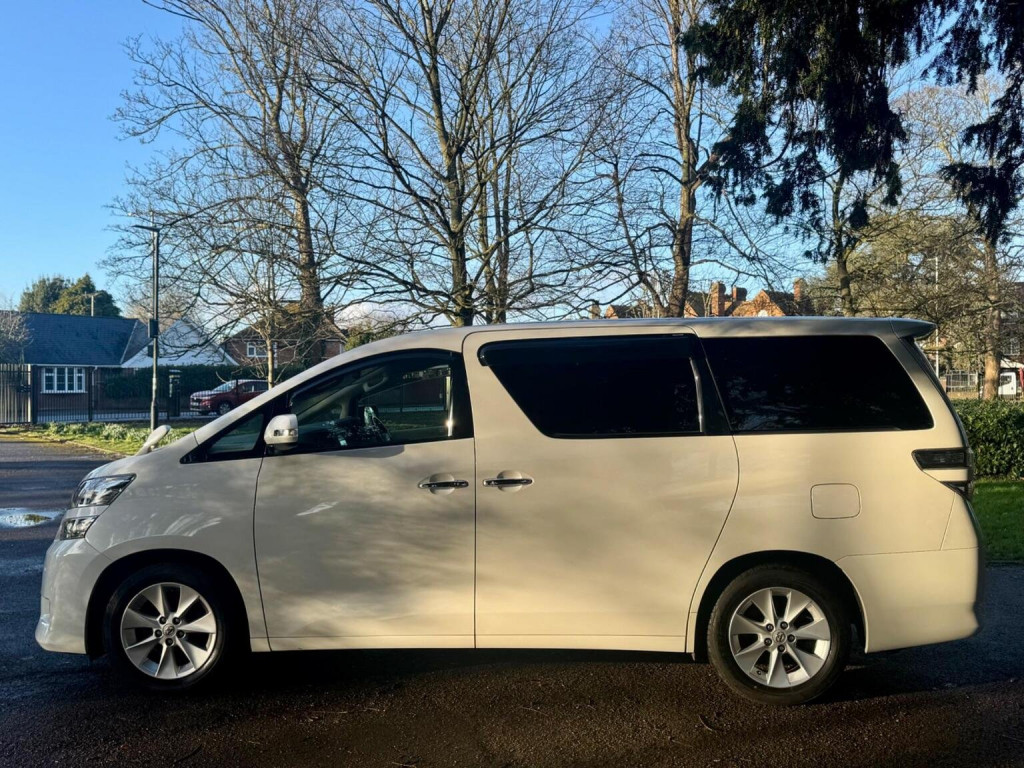 TOYOTA VELLFIRE