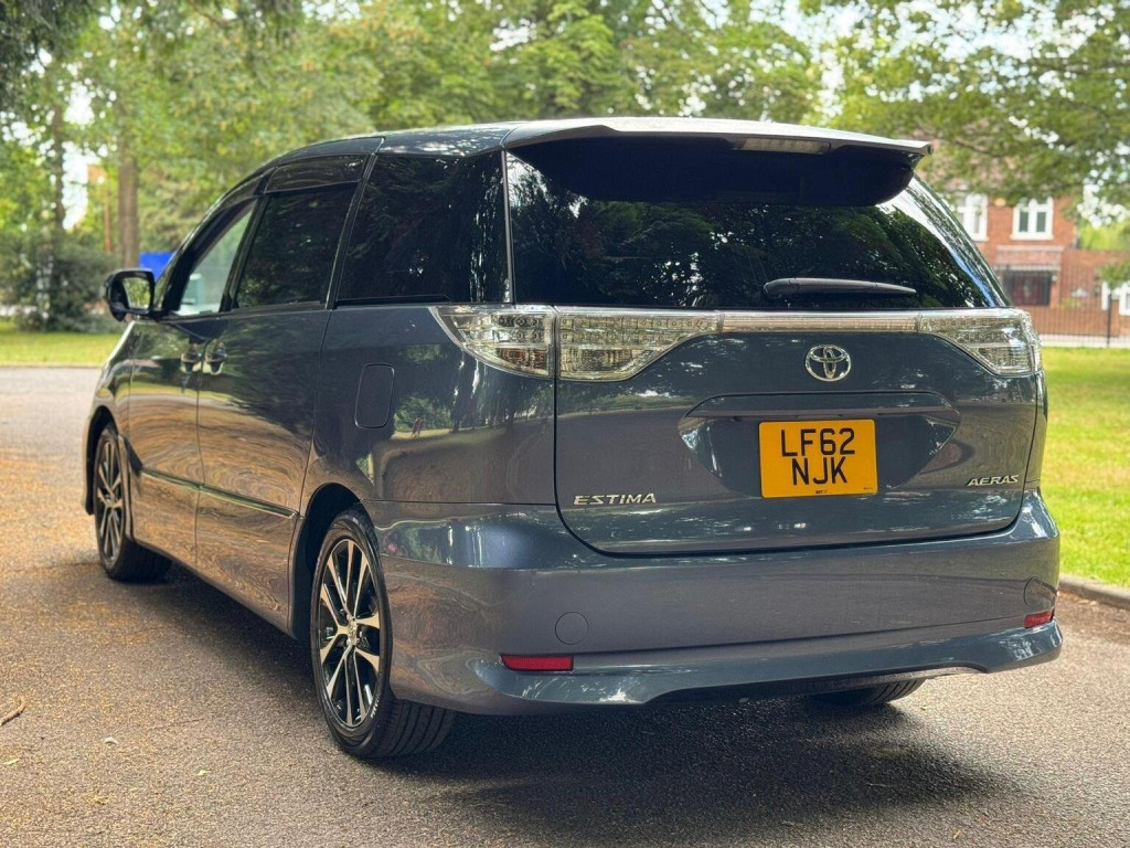 TOYOTA ESTIMA