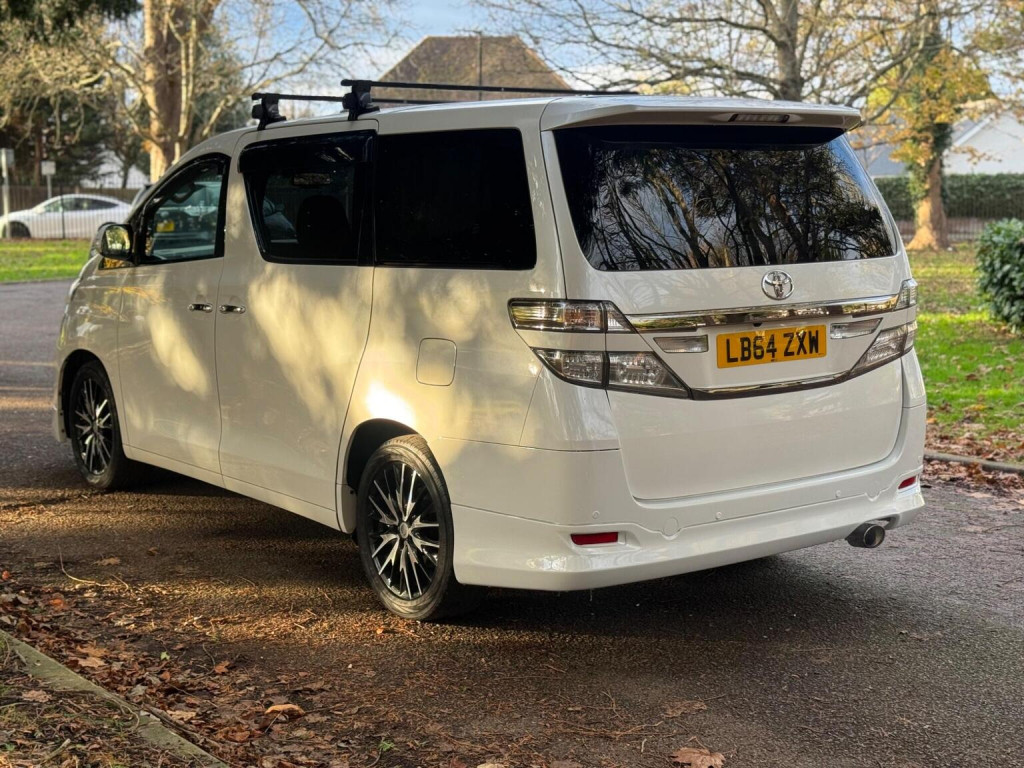 TOYOTA VELLFIRE
