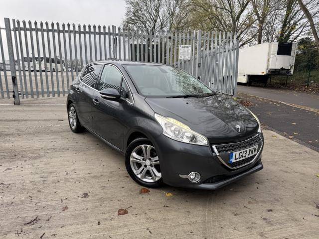 PEUGEOT 208 1.2 VTi Allure