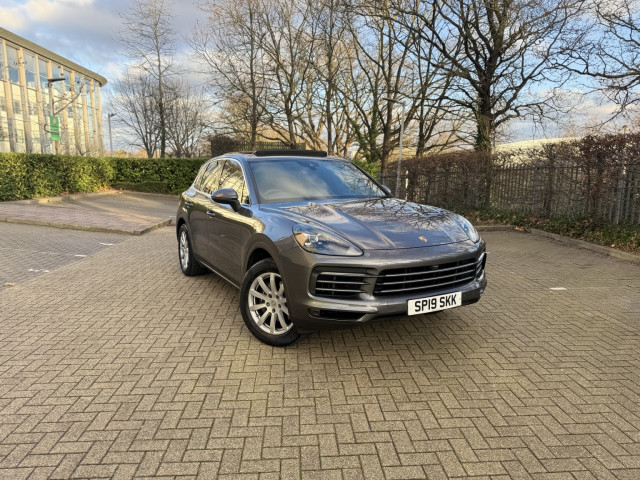 PORSCHE CAYENNE 3.0 T V6