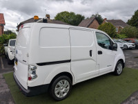 NISSAN E-NV200