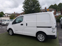 NISSAN E-NV200