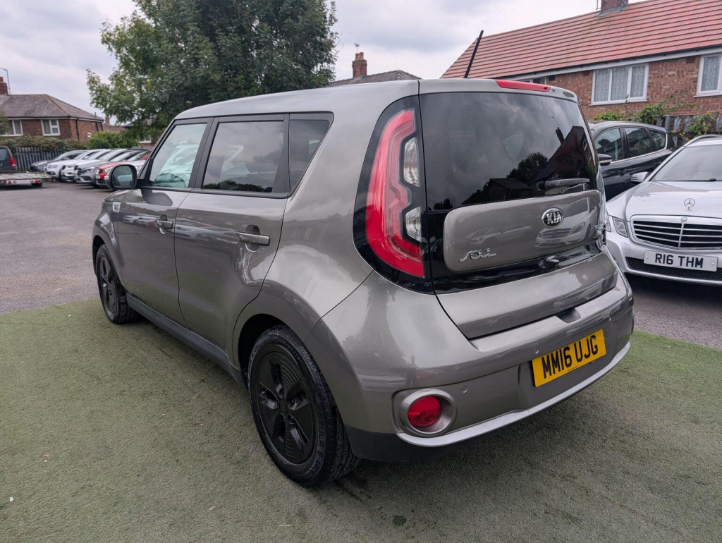 KIA SOUL