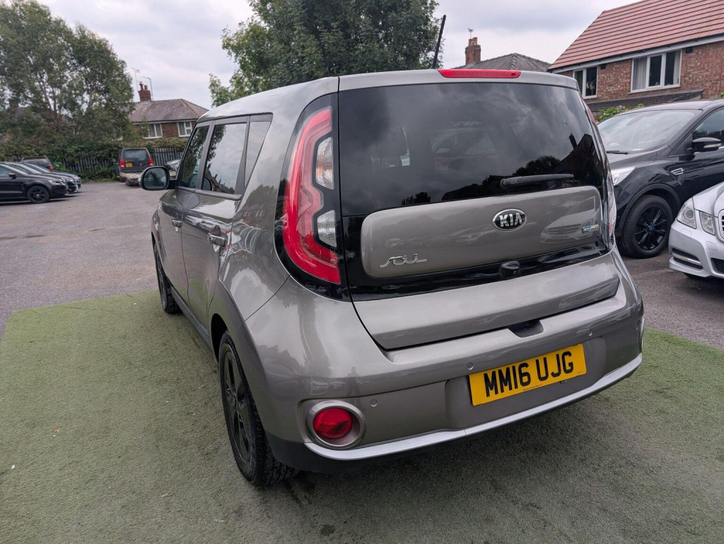 KIA SOUL
