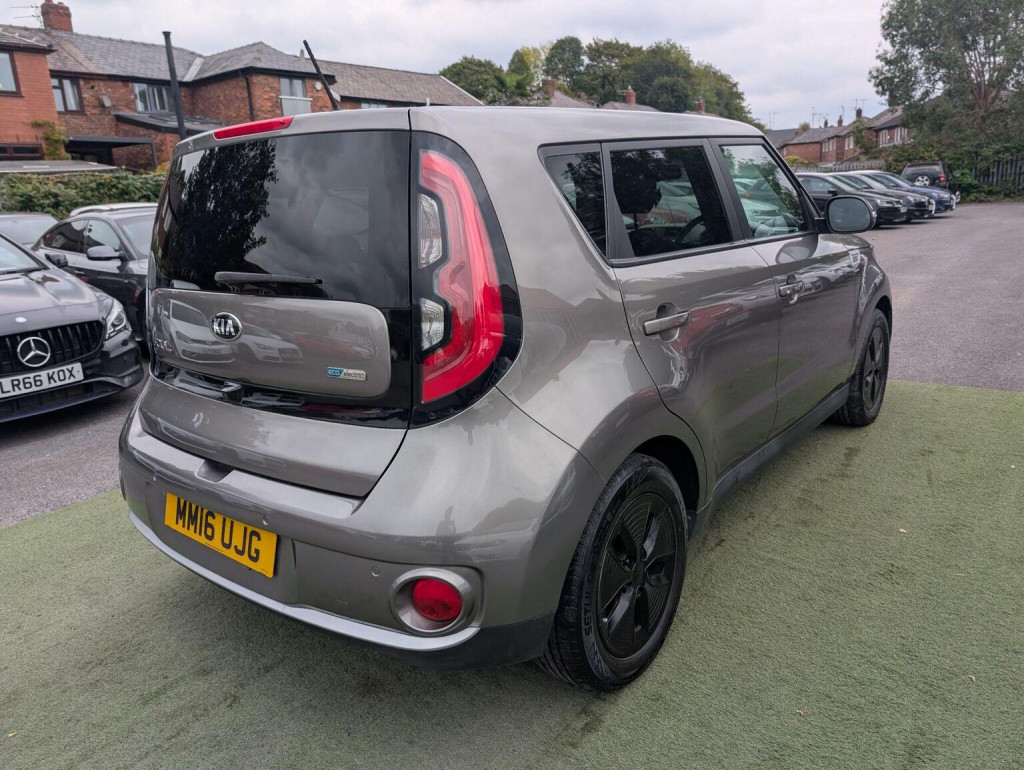 KIA SOUL