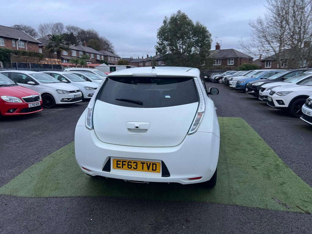 NISSAN LEAF