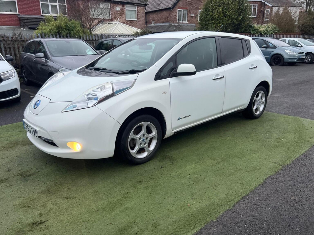 NISSAN LEAF