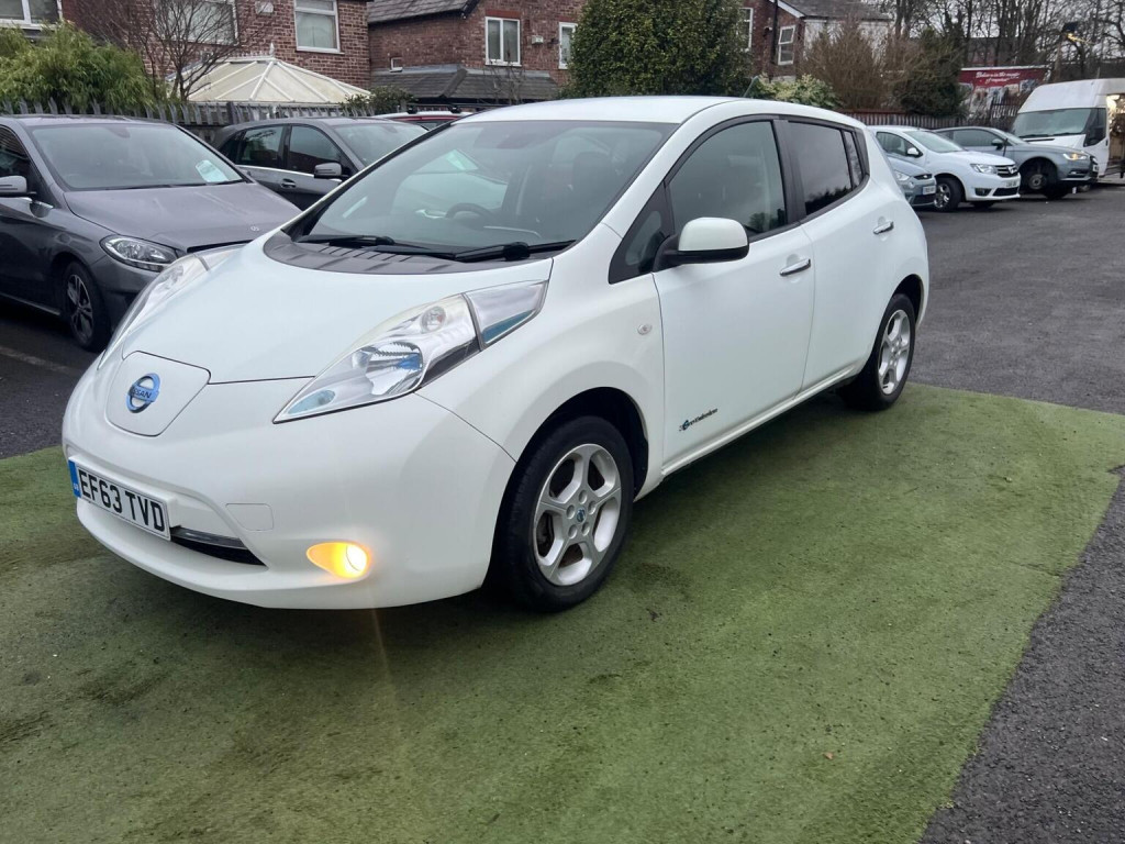 NISSAN LEAF