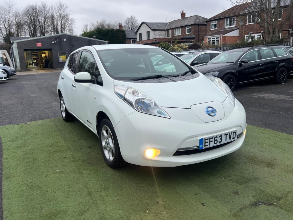 NISSAN LEAF