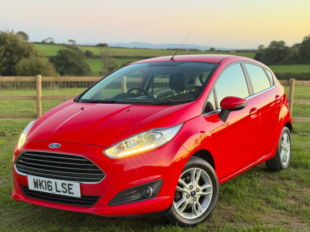 FORD FIESTA 1.0 T EcoBoost Zetec