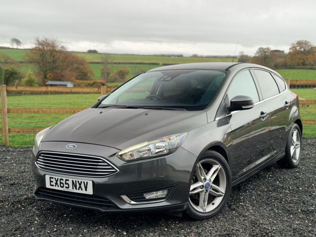 FORD FOCUS 1.0 T EcoBoost Titanium