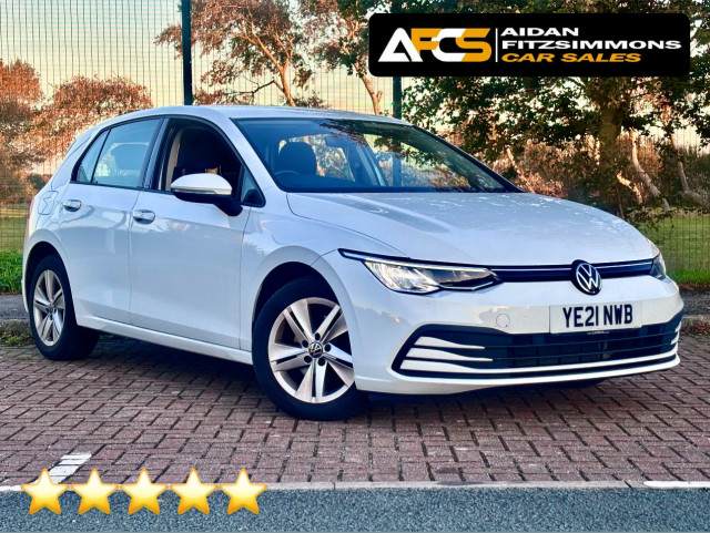 VOLKSWAGEN GOLF 1.5 TSI Life