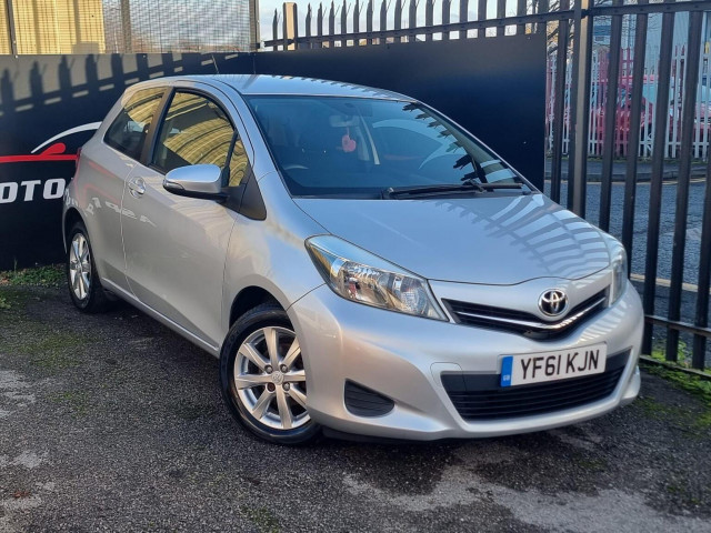 TOYOTA YARIS 1.33 Dual VVT-i TR Euro 5 3dr