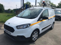 FORD TRANSIT COURIER