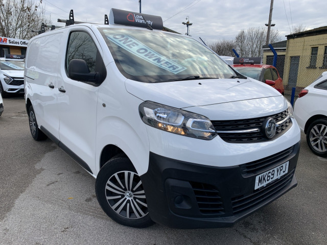 VAUXHALL VIVARO